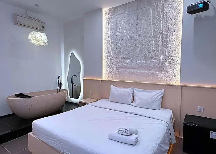 P'house Khách sạn