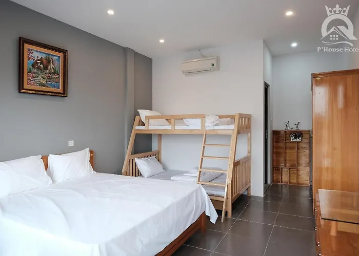 P'house Khách sạn